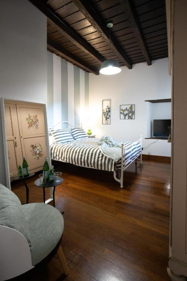 Lo Schiaccianoci Bed&Breakfast De Charme 斯卡佐罗夏特 外观 照片