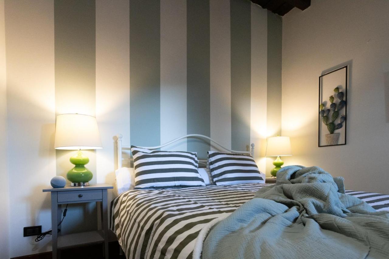 Lo Schiaccianoci Bed&Breakfast De Charme 斯卡佐罗夏特 外观 照片