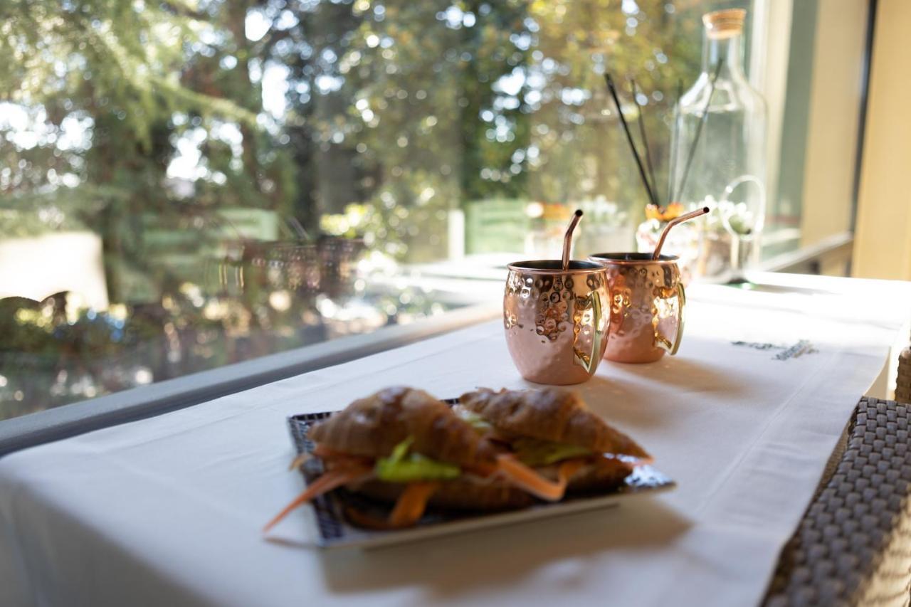 Lo Schiaccianoci Bed&Breakfast De Charme 斯卡佐罗夏特 外观 照片